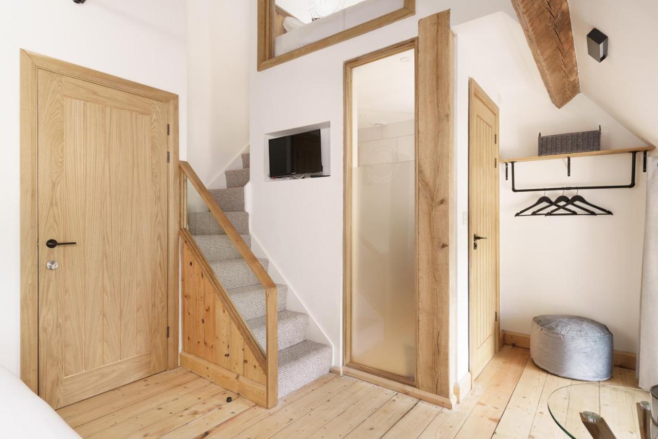 فندق The Old House 1147 بريدجيند المظهر الخارجي الصورة