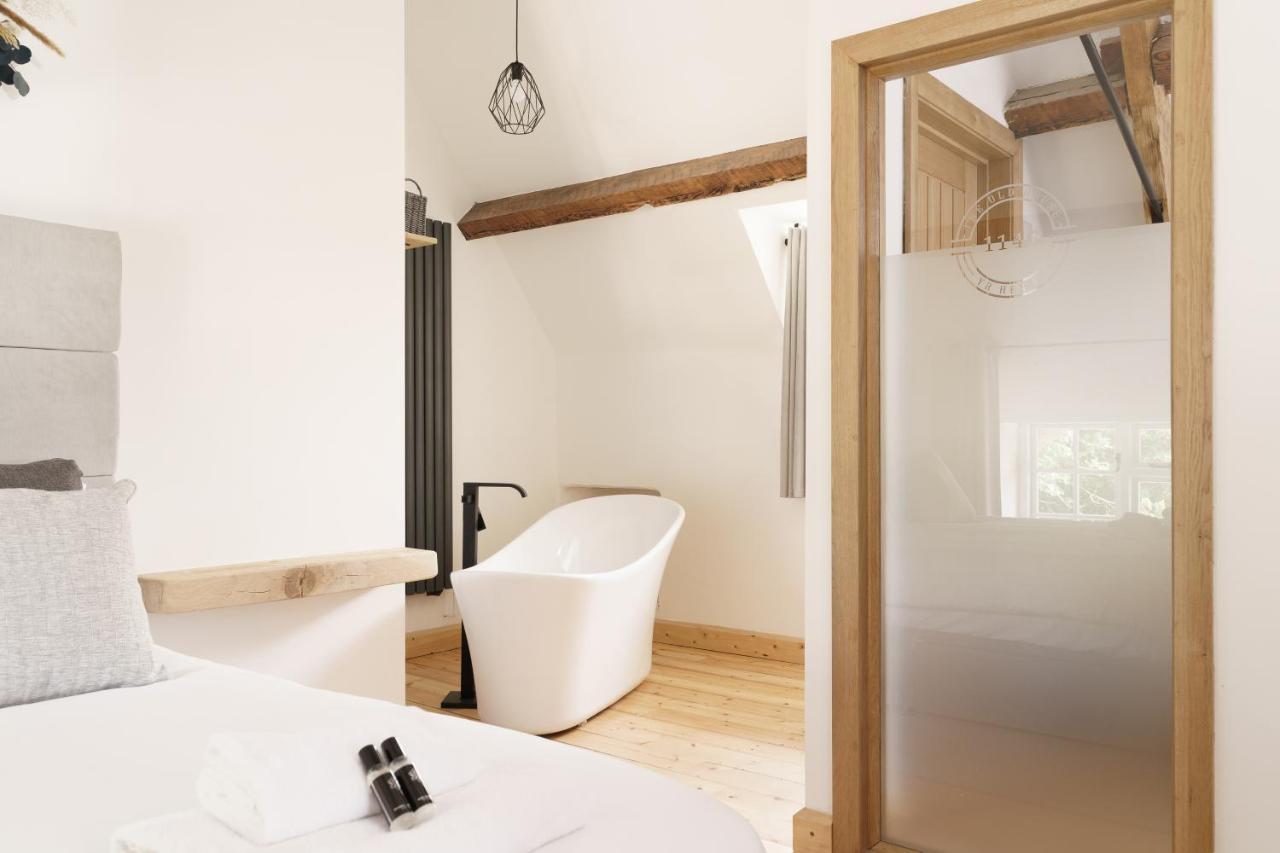 فندق The Old House 1147 بريدجيند المظهر الخارجي الصورة